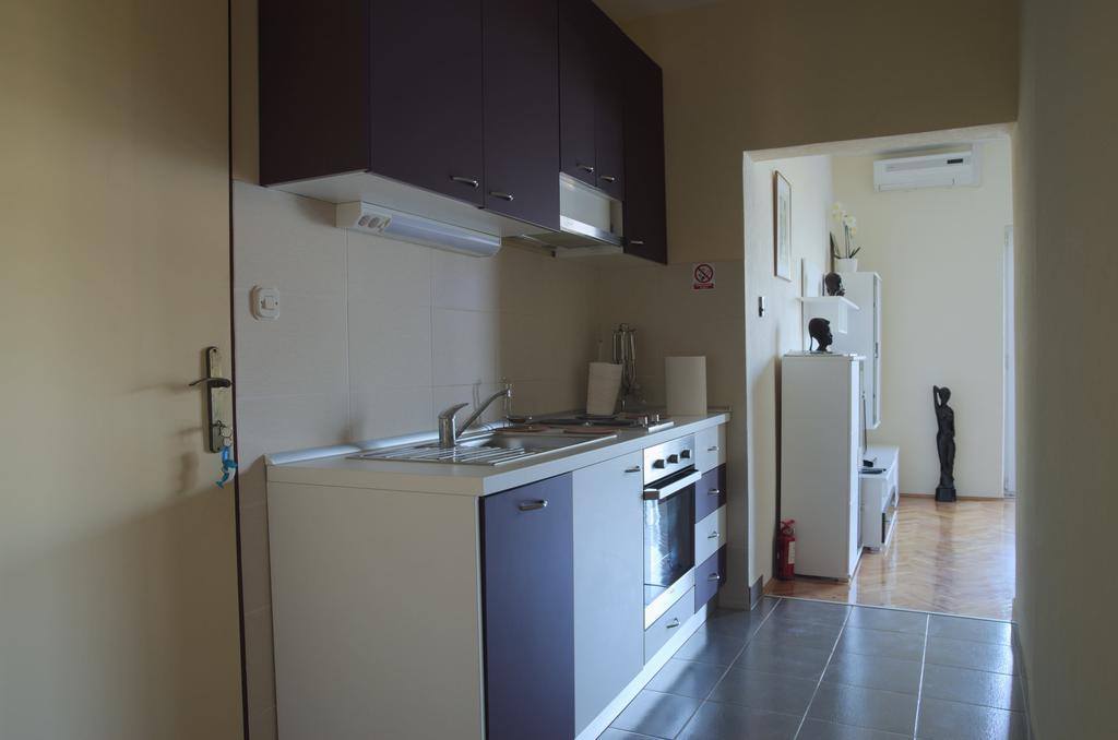 Fei Fei Apartments ราชิตเช ภายนอก รูปภาพ
