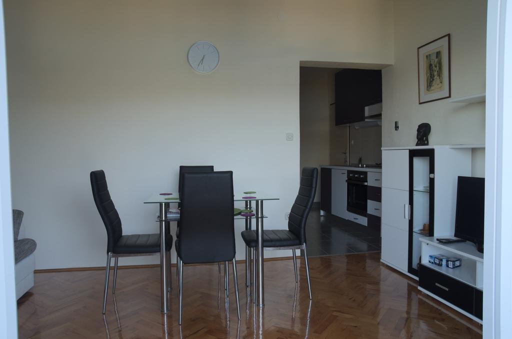 Fei Fei Apartments ราชิตเช ภายนอก รูปภาพ