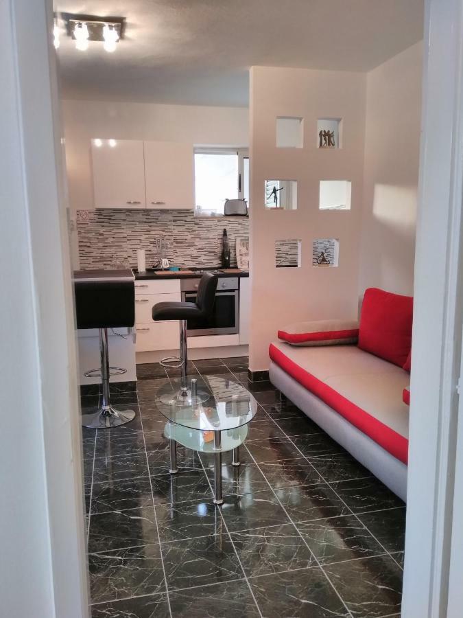 Fei Fei Apartments ราชิตเช ภายนอก รูปภาพ